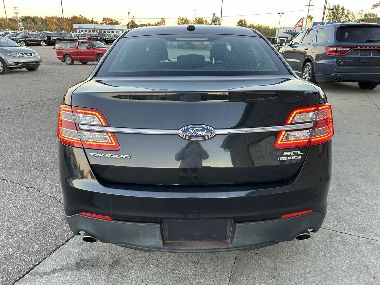 Used 2013 Ford Taurus SEL FWD image 6