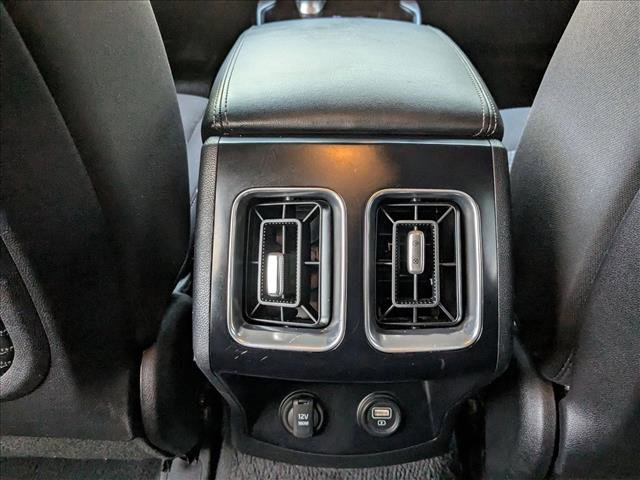 Used 2022 Kia Sorento LX image 17