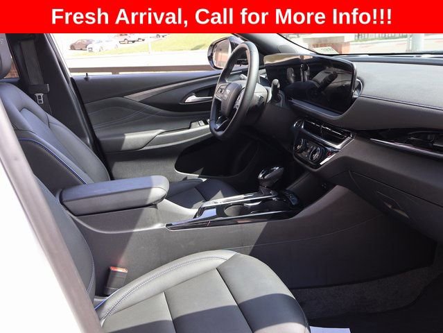 Certified 2025 Buick Envista Sport Touring image 9