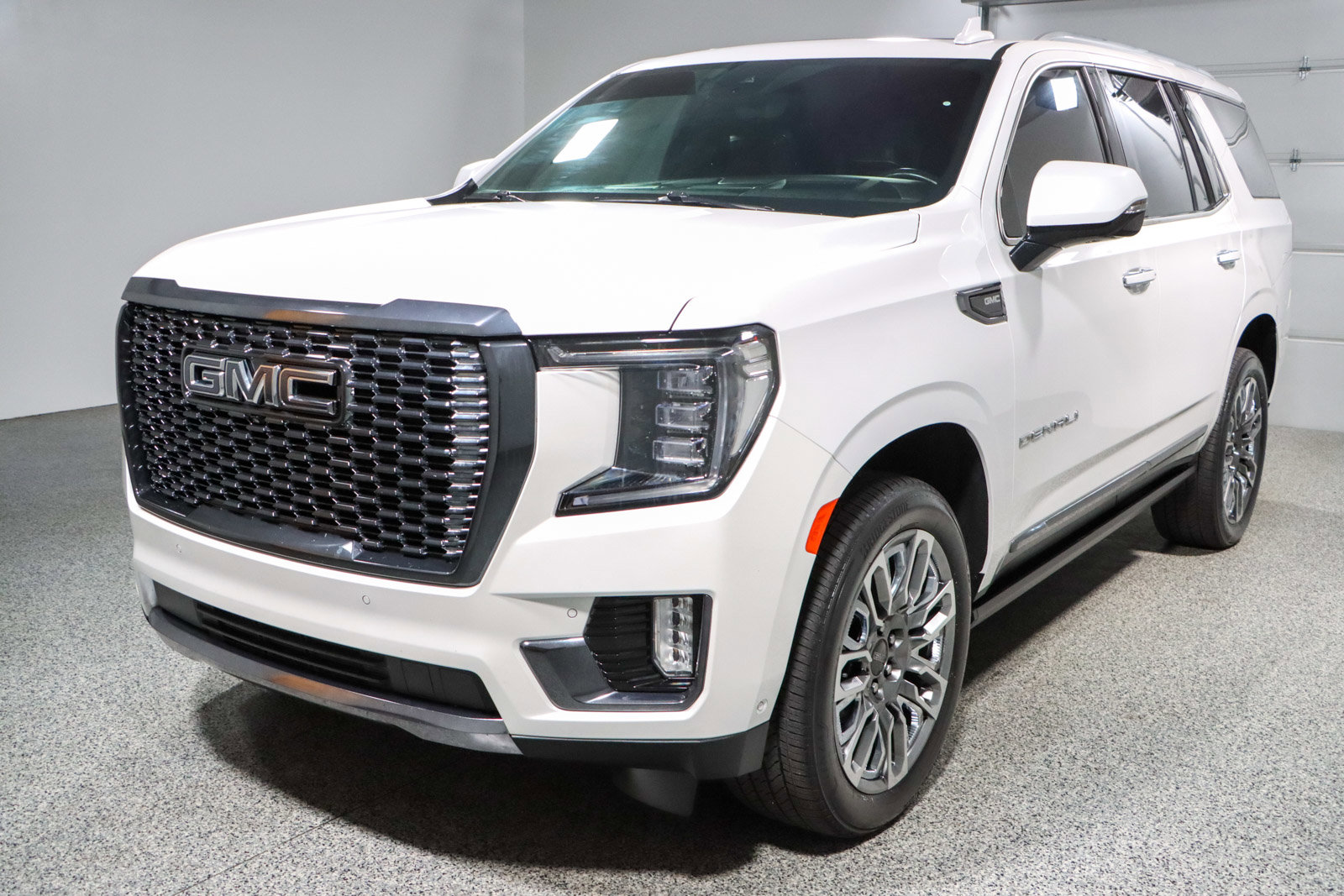 Used 2023 GMC Yukon Denali Ultimate image 39