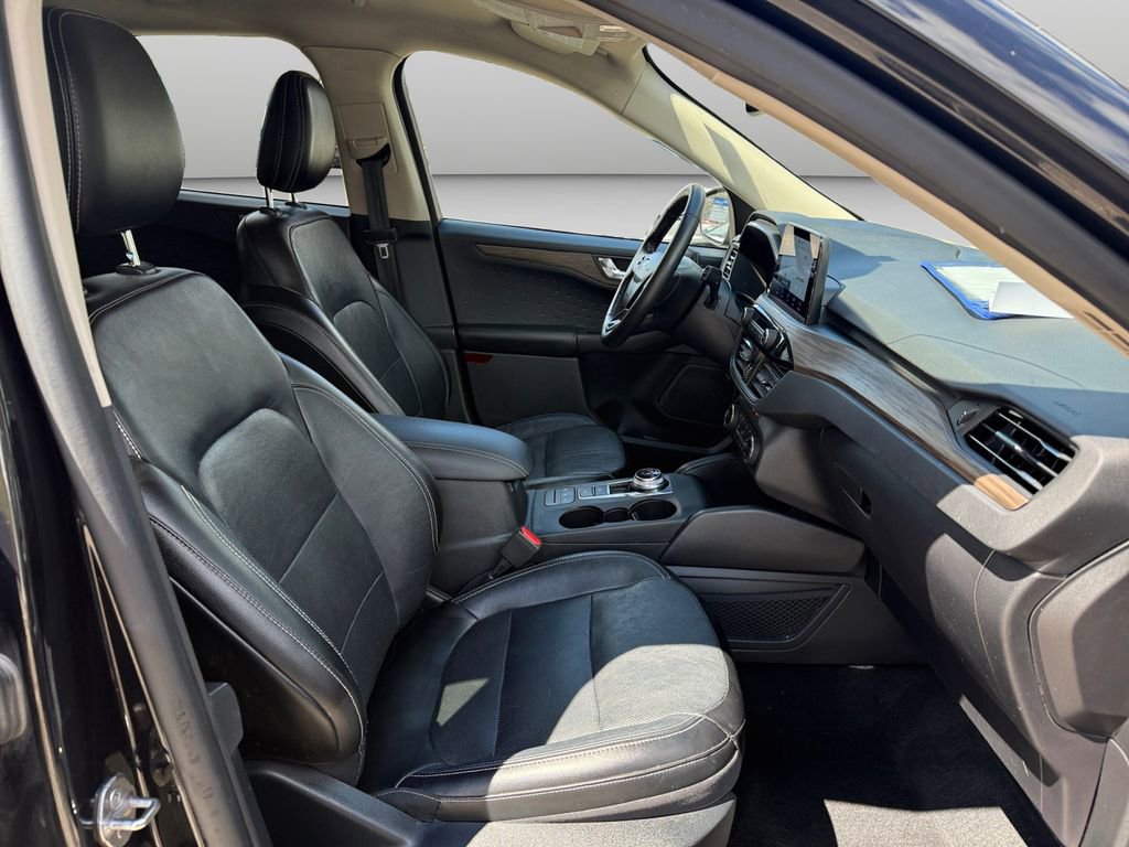 Used 2020 Ford Escape Titanium AWD/4WD image 21
