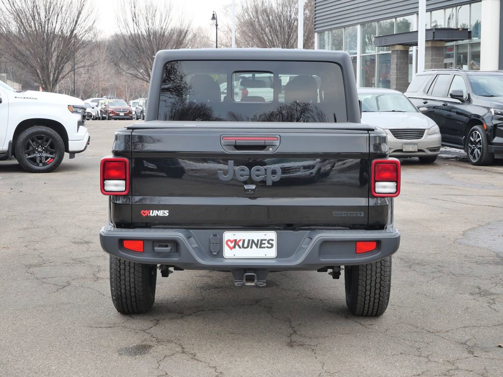 Used 2021 Jeep Gladiator Sport image 8