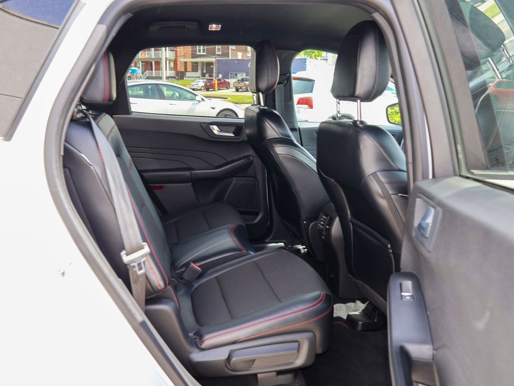 Used 2023 Ford Escape ST-Line w/ Equipment Group 301A FWD image 29
