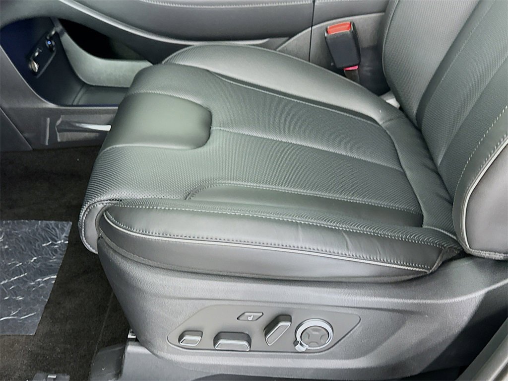 Used 2024 Hyundai Palisade Calligraphy image 20