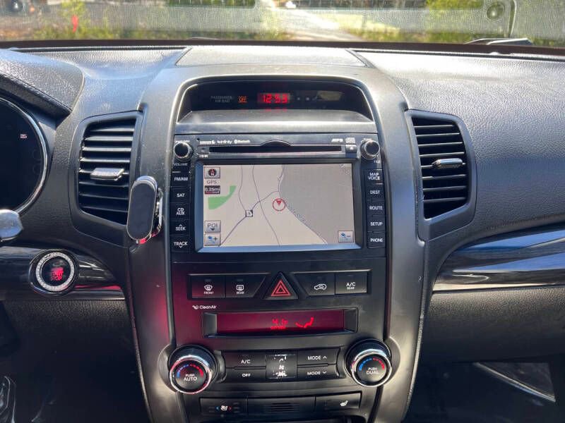 Used 2013 Kia Sorento SX w/ SX Premium Pkg image 17