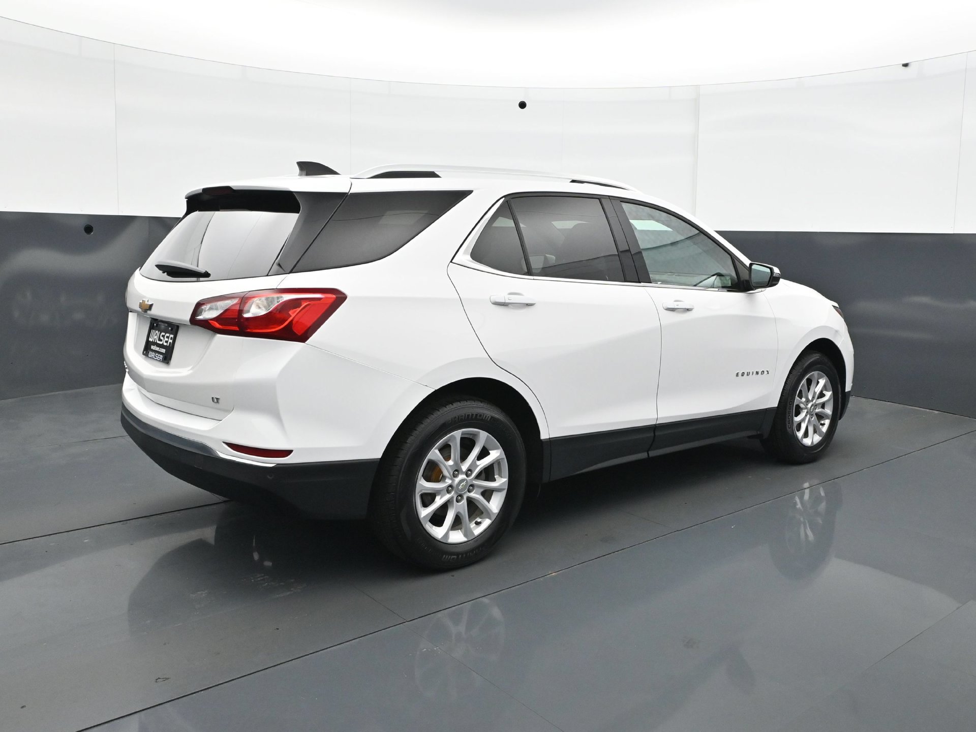 Used 2018 Chevrolet Equinox LT w/ Sun & Infotainment Package FWD image 7
