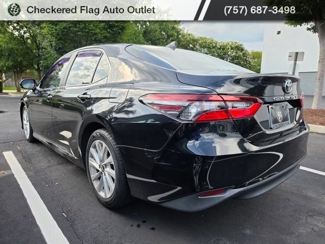 Used 2021 Toyota Camry LE FWD image 4