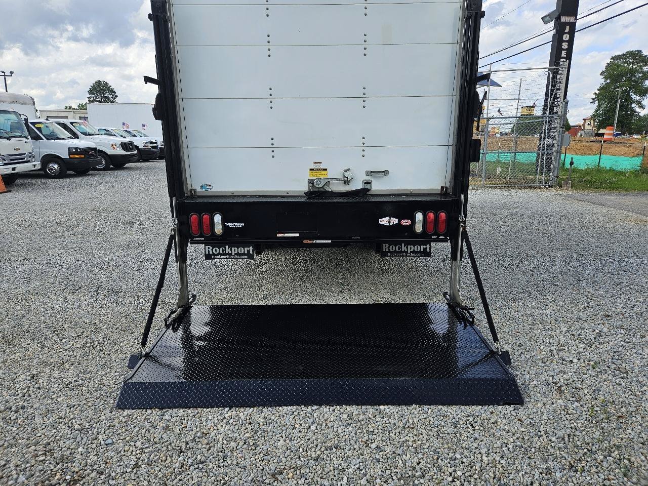 Used 2022 Ford E-450 and Econoline 450 Super Duty w/ Power Windows & Locks Group RWD image 9