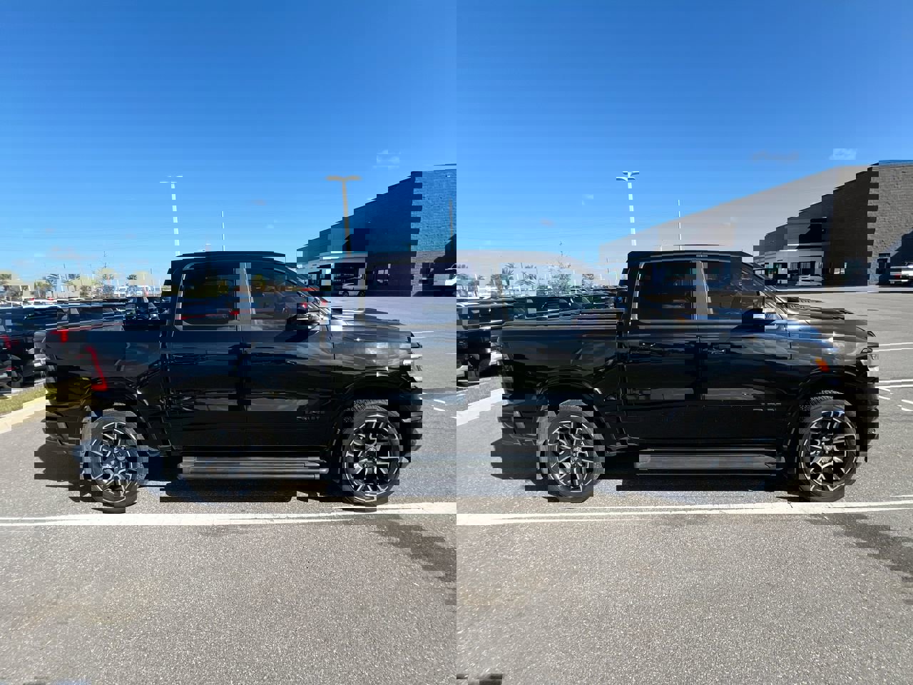 Used 2019 RAM 1500 Laramie image 2