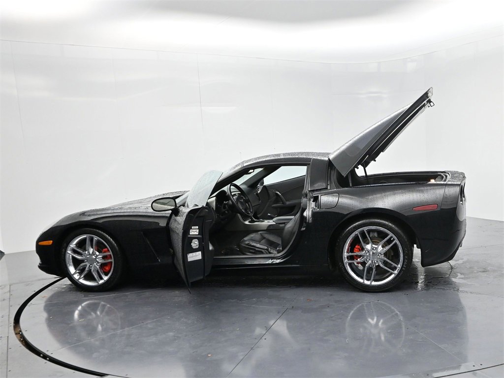 Used 2005 Chevrolet Corvette Coupe w/ Preferred Equipment Group image 51