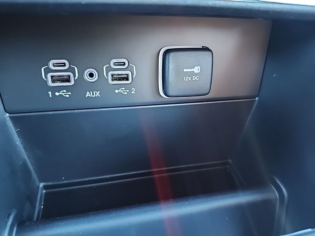 New 2025 Jeep Grand Cherokee L Limited w/ Black Appearance Package AWD/4WD image 37