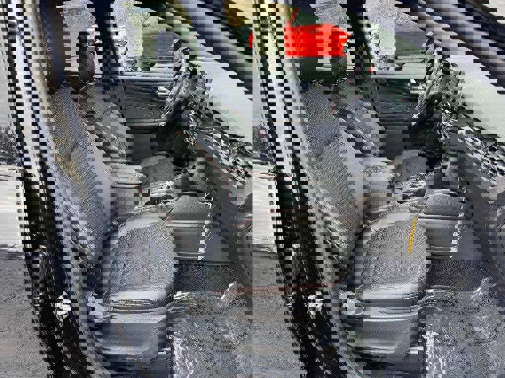 New 2025 Ford Escape ST-Line Select w/ Tech Pack #1 image 23