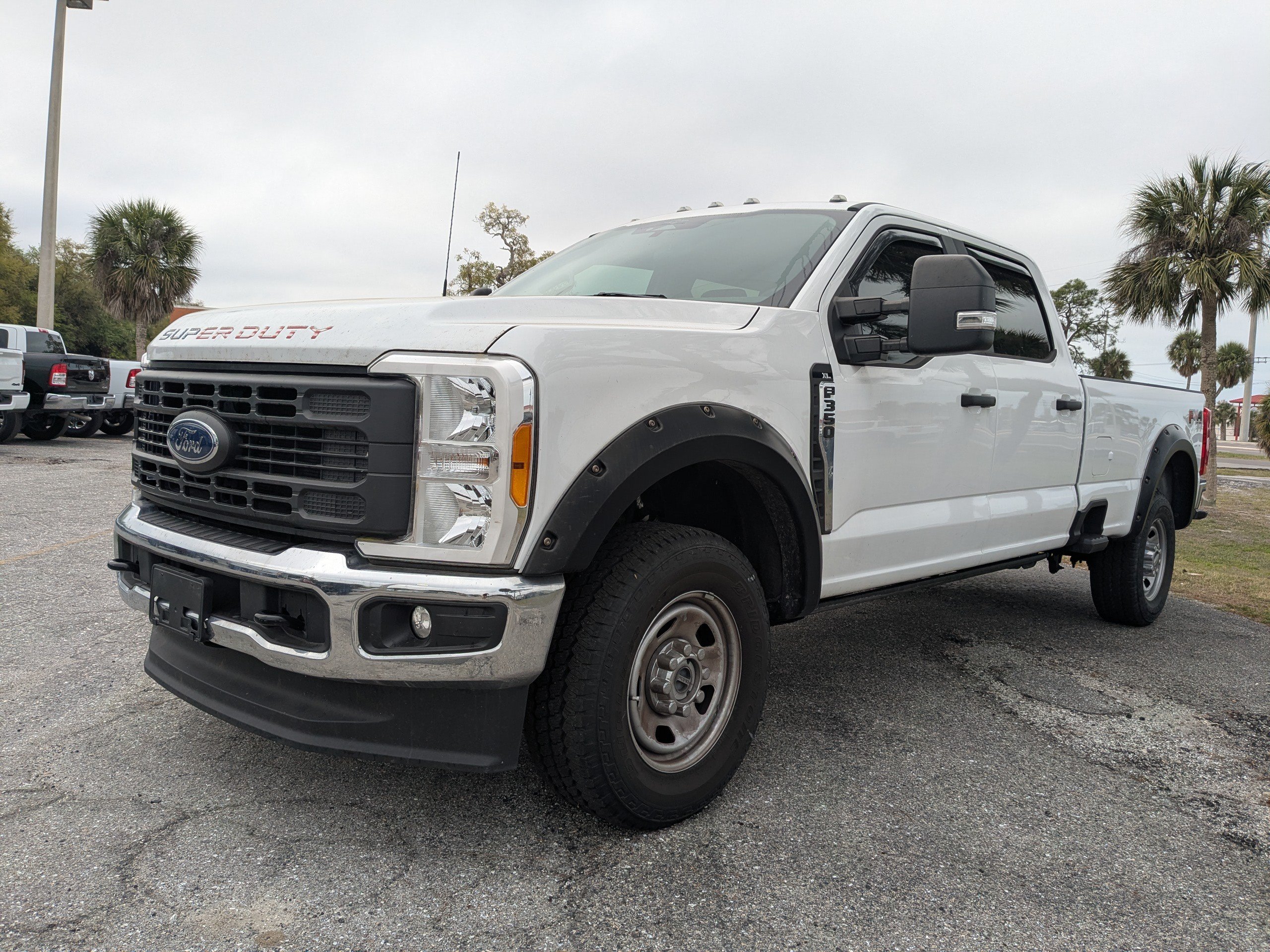 Used 2023 Ford F350 XL w/ FX4 Off-Road Package AWD/4WD image 8