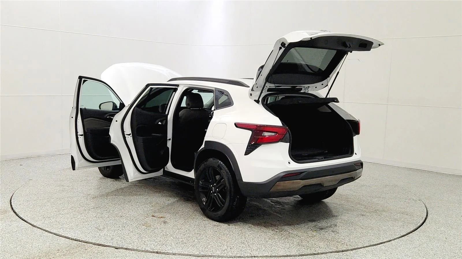 Used 2025 Chevrolet Trax ACTIV w/ Driver Confidence Package image 11