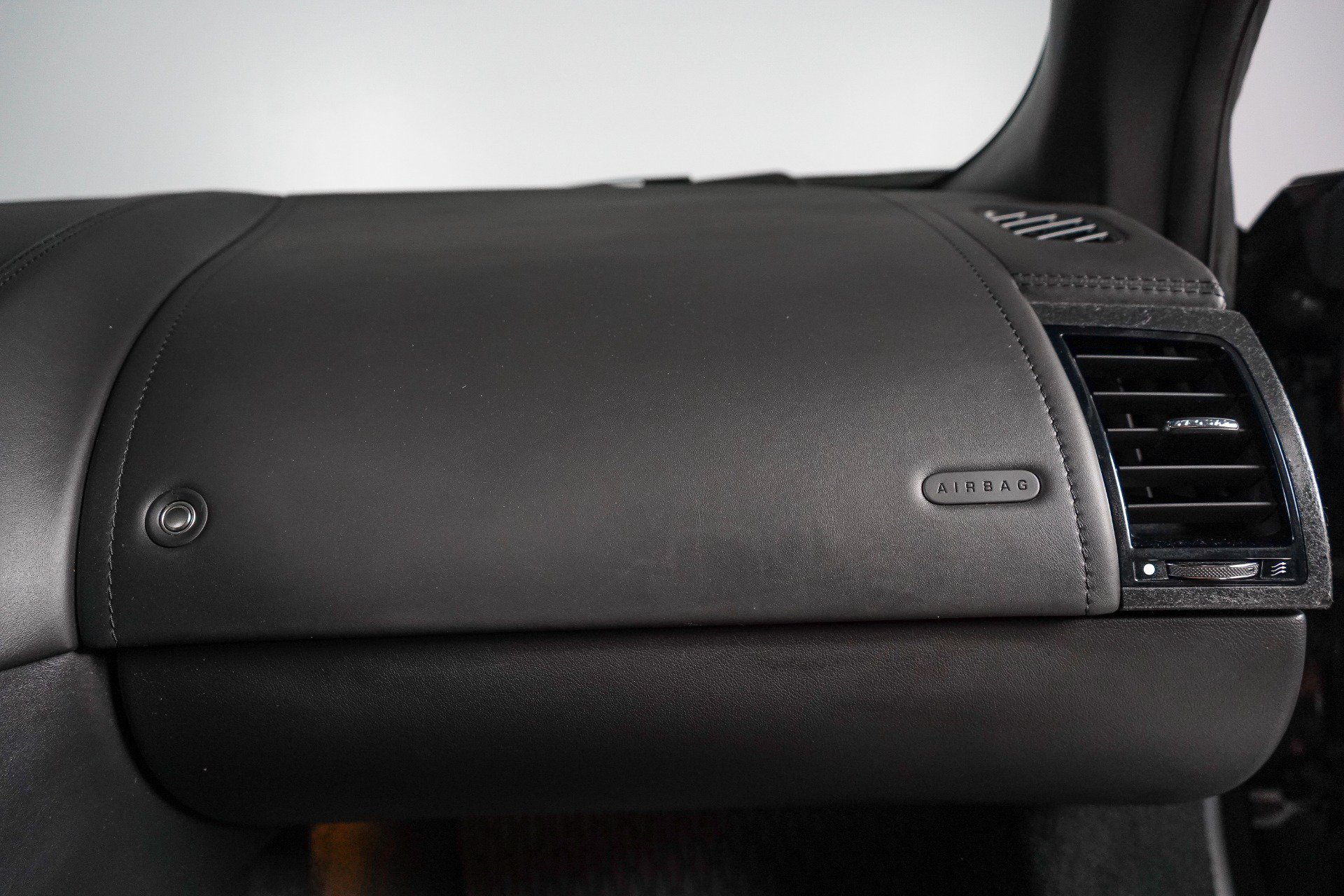 Used 2015 Jaguar F-TYPE S RWD image 52