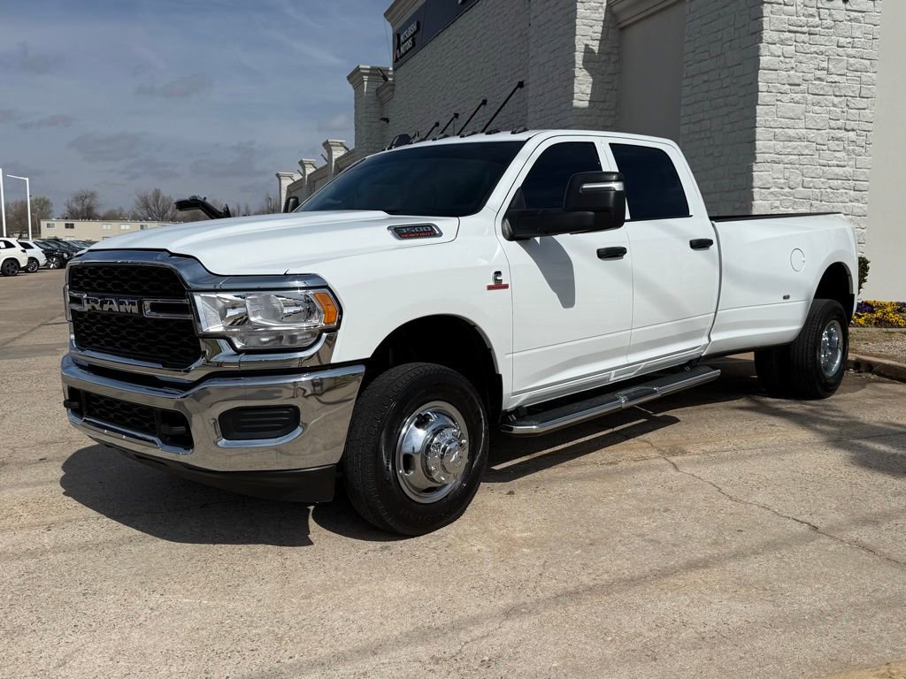 Used 2024 RAM 3500 Tradesman w/ Chrome Appearance Group image 5