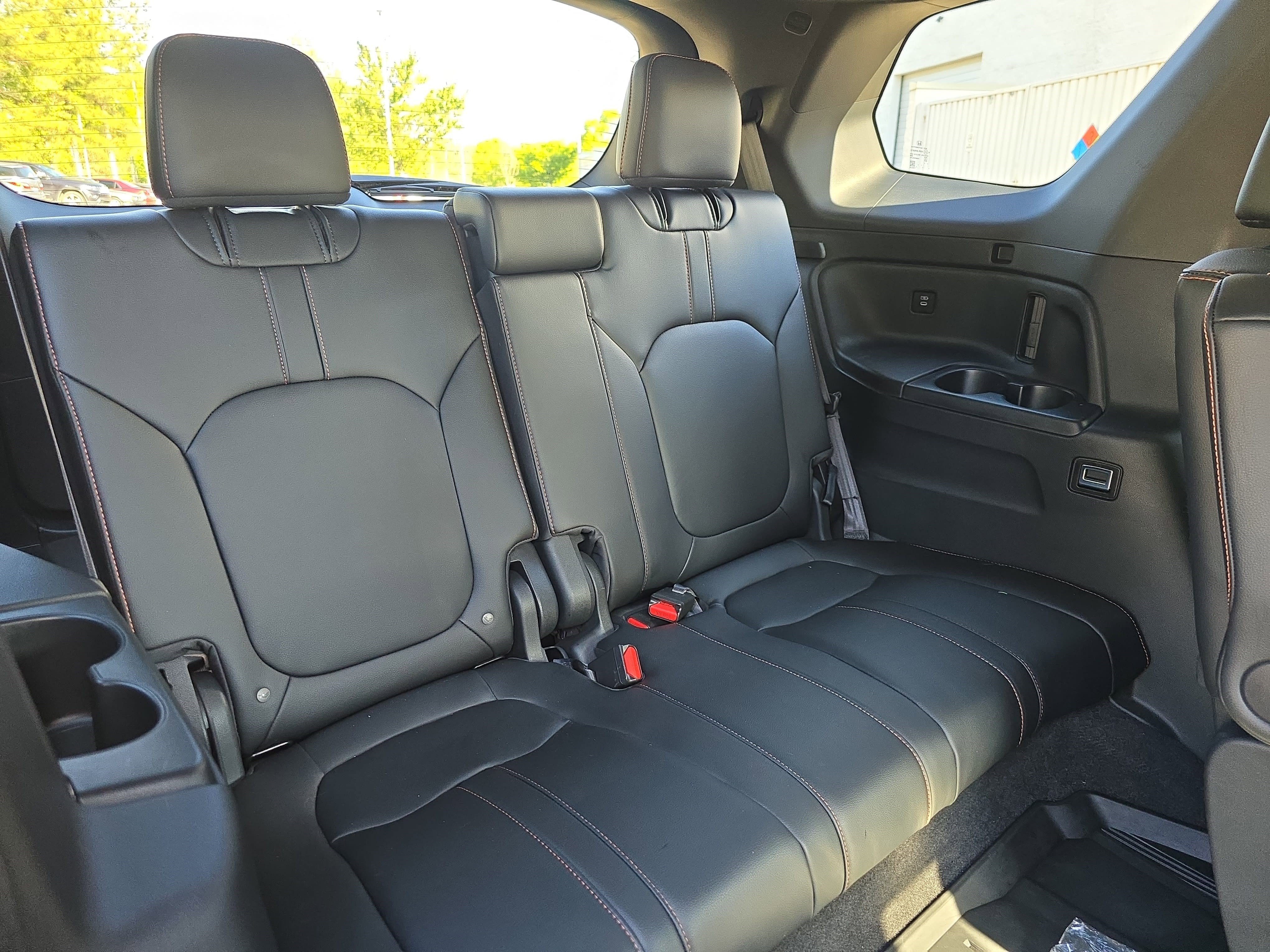 Certified 2024 Honda Pilot TrailSport image 13
