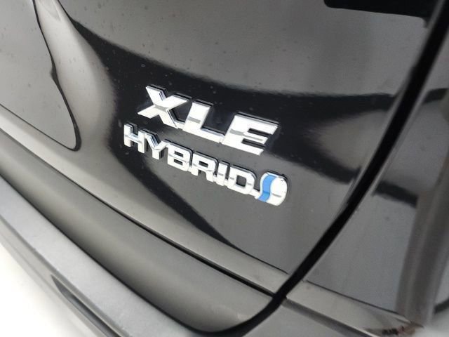Used 2024 Toyota RAV4 XLE w/ Convenience Package image 13