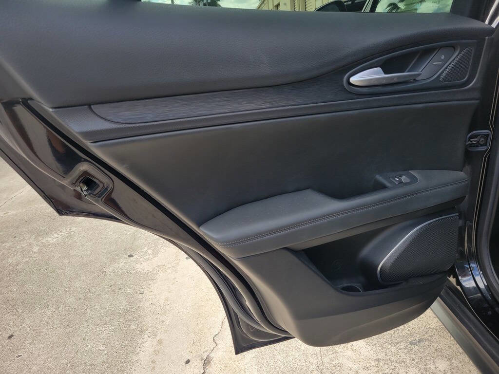 Used 2019 Alfa Romeo Stelvio Sprint w/ Nero Edizione image 24