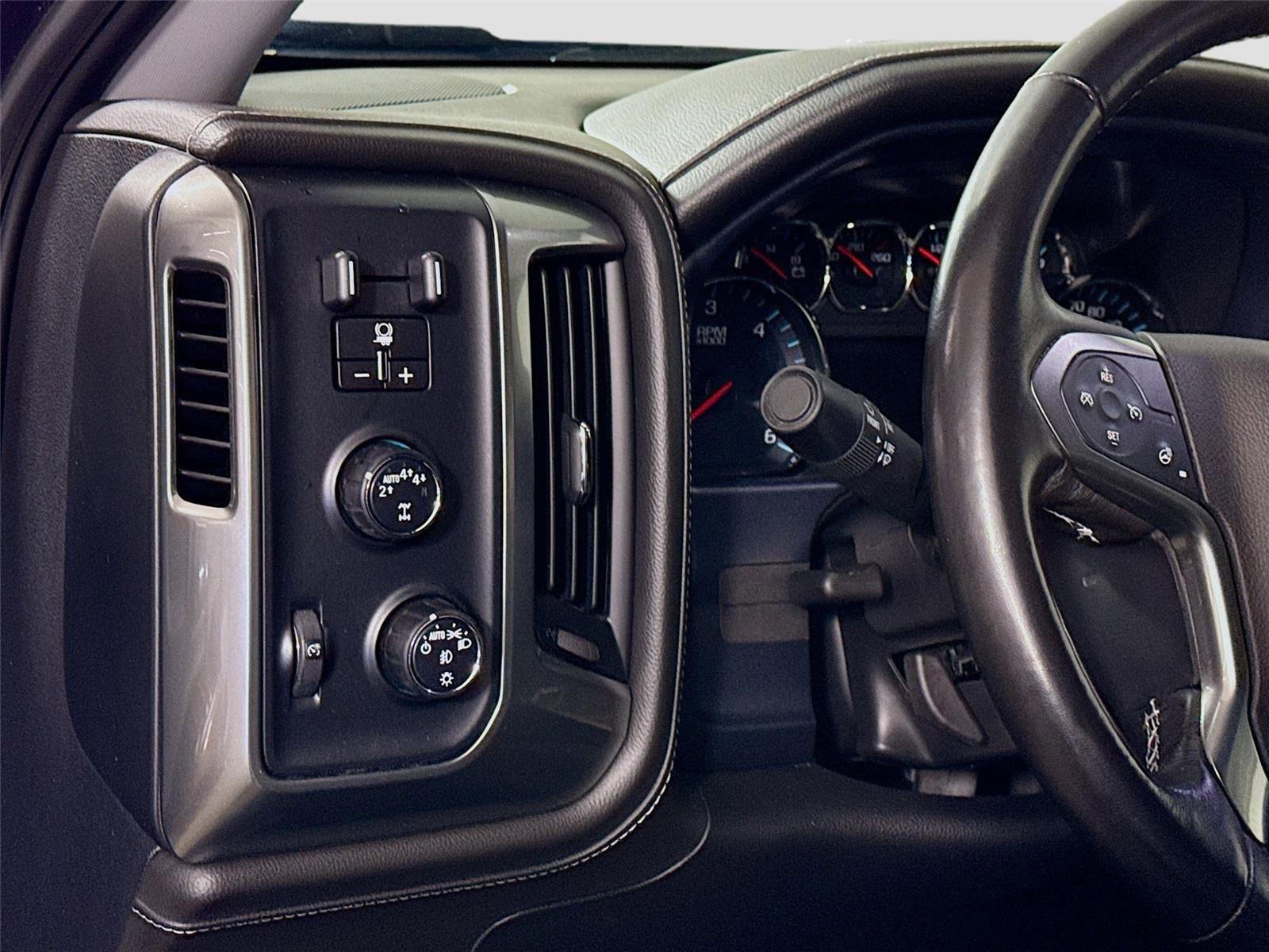 Used 2018 Chevrolet Silverado 1500 LTZ w/ Sport Package image 4