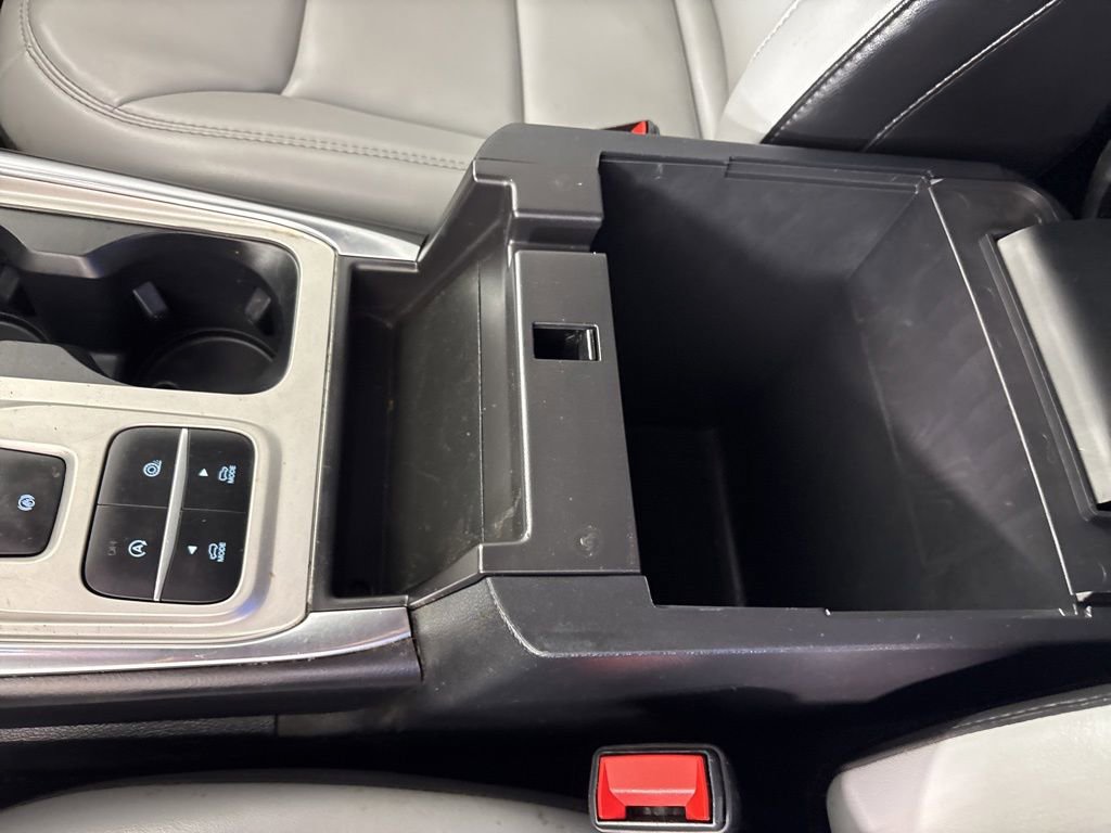 Used 2021 Ford Explorer XLT w/ Equipment Group 202A RWD image 46