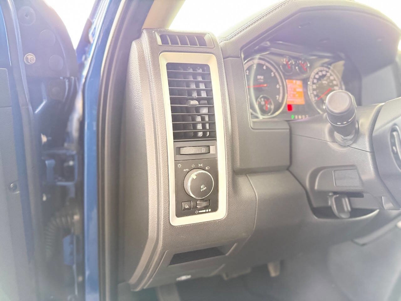 Used 2011 RAM 1500 R/T image 28