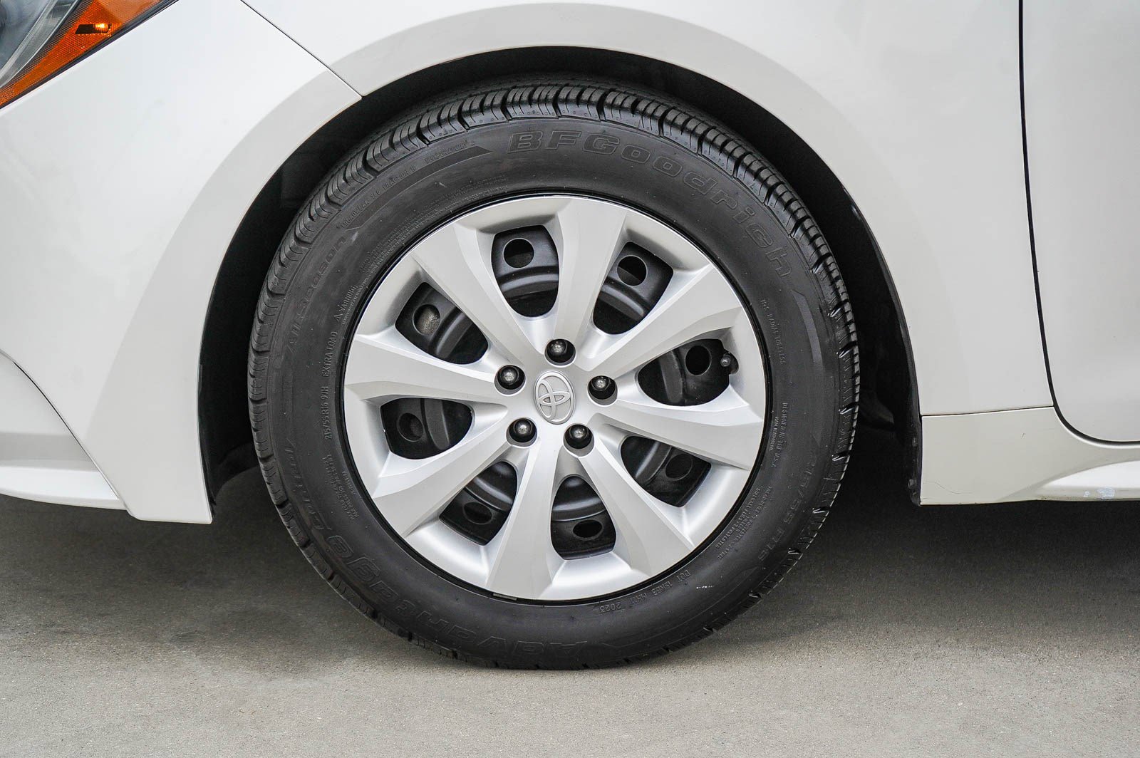 Certified 2021 Toyota Corolla LE image 5