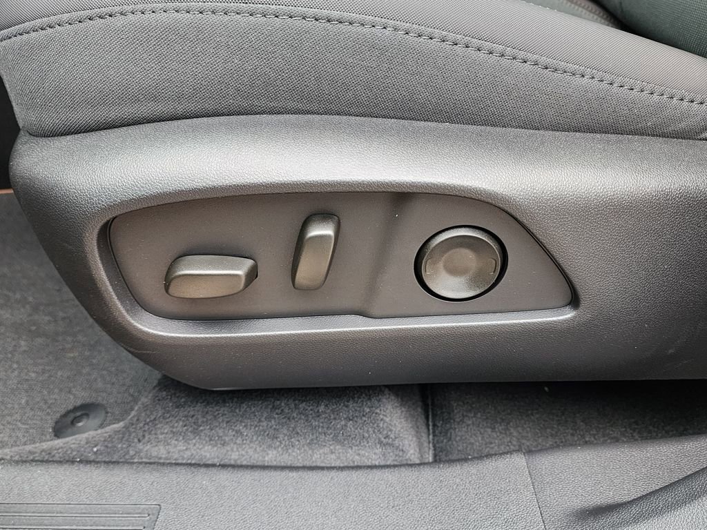 New 2026 GMC Terrain AT4 w/ Convenience Package III image 17