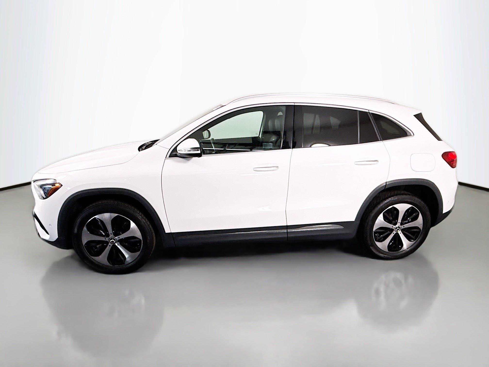 Used 2025 Mercedes-Benz GLA 250 image 6