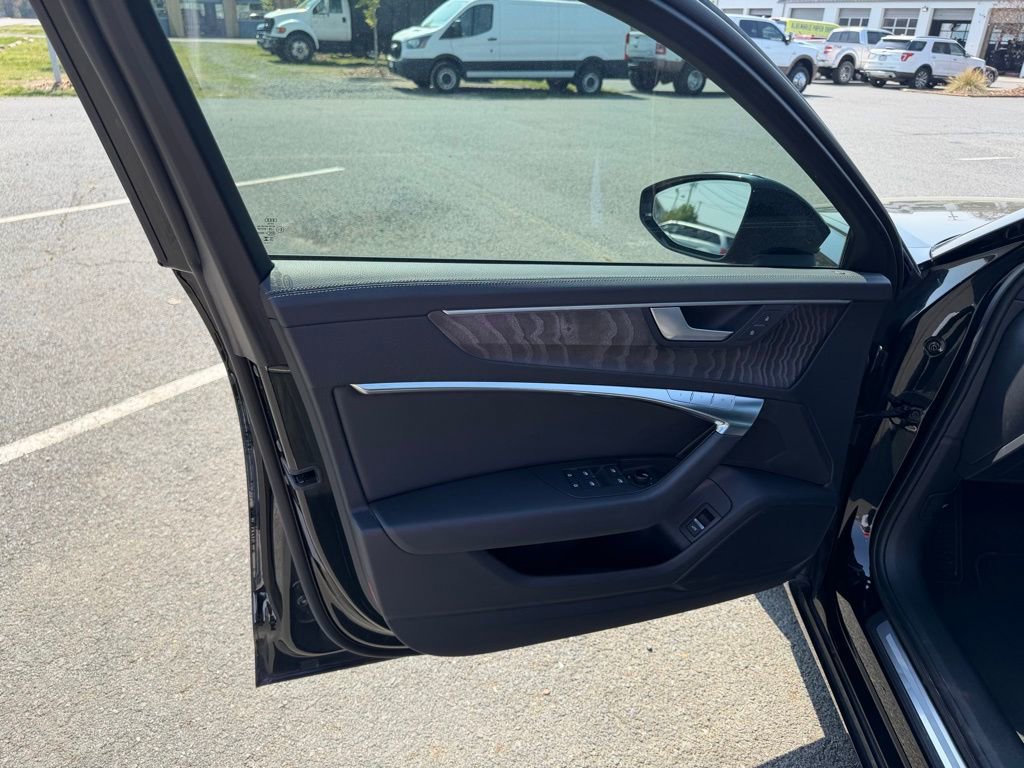 Used 2024 Audi A6 2.0T Premium image 12