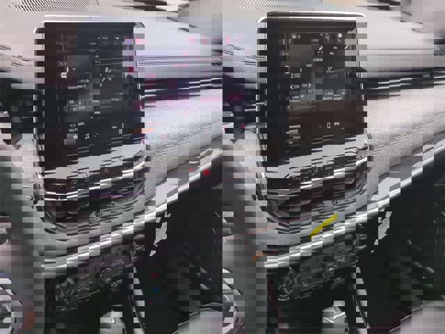 New 2026 Jeep Compass Latitude image 28