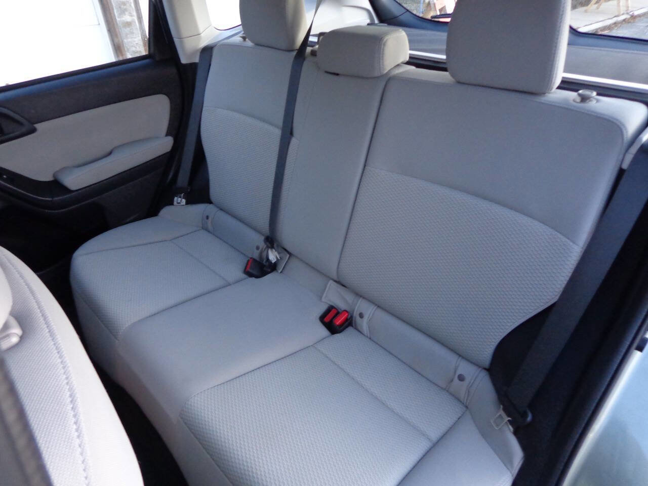 Used 2014 Subaru Forester 2.5i image 14