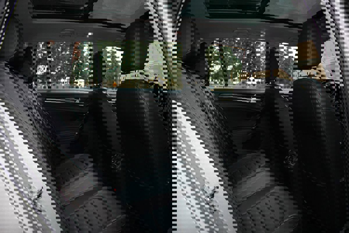 Used 2016 Volkswagen Golf SEL w/ Lighting Package (SEL) image 20