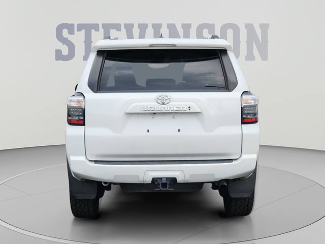Used 2022 Toyota 4Runner SR5 Premium AWD/4WD image 4
