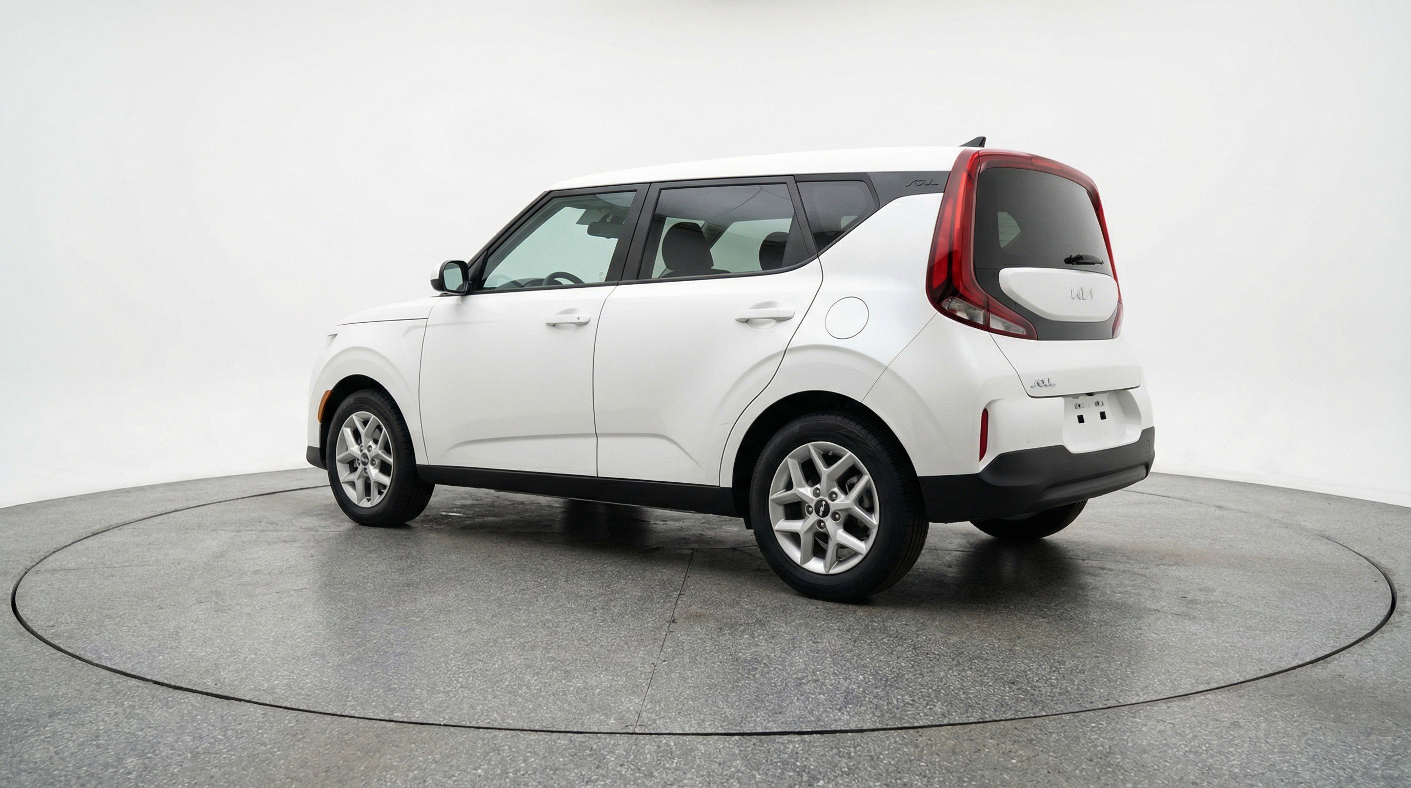 Used 2025 Kia Soul LX w/ LX Technology Package image 6