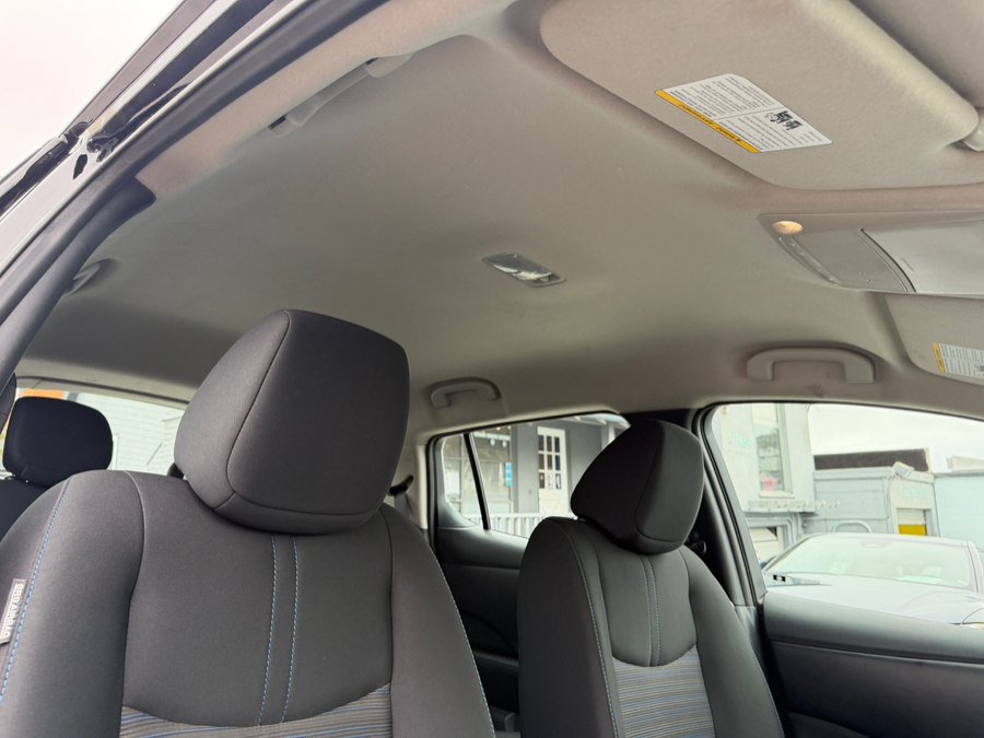 Used 2025 Nissan Leaf S FWD image 29