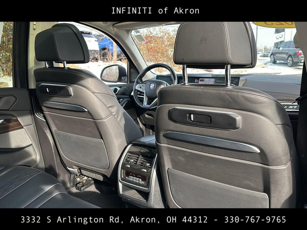 Used 2023 BMW X7 xDrive40i image 33