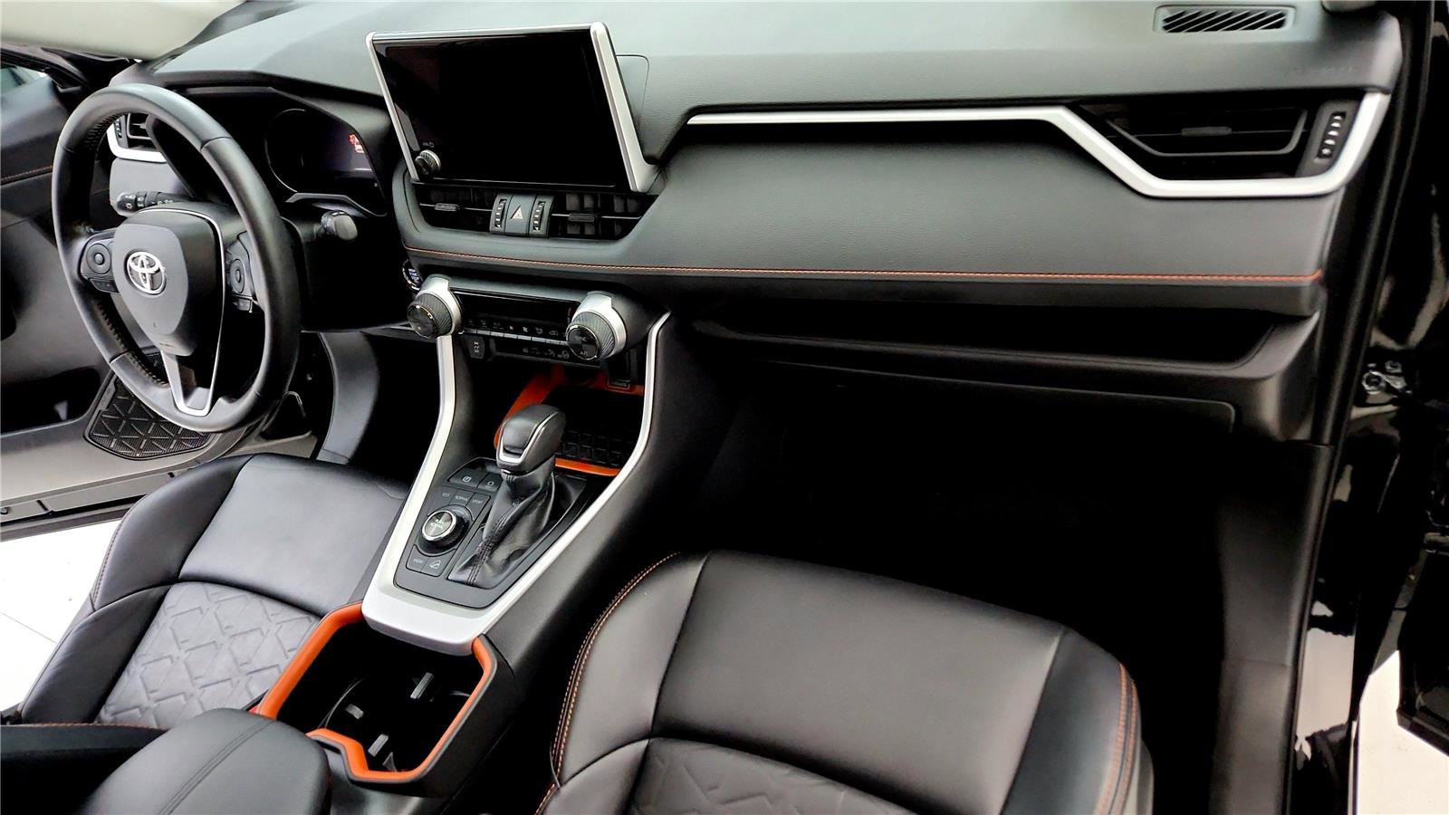 Used 2024 Toyota RAV4 Adventure image 16