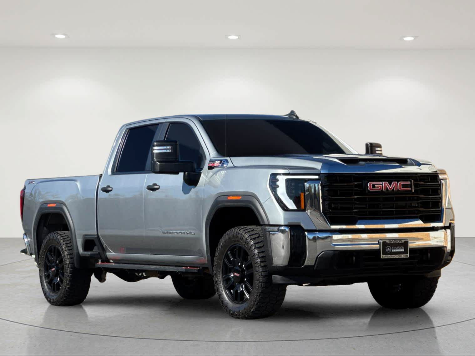 Used 2024 GMC Sierra 2500 Pro AWD/4WD image 8