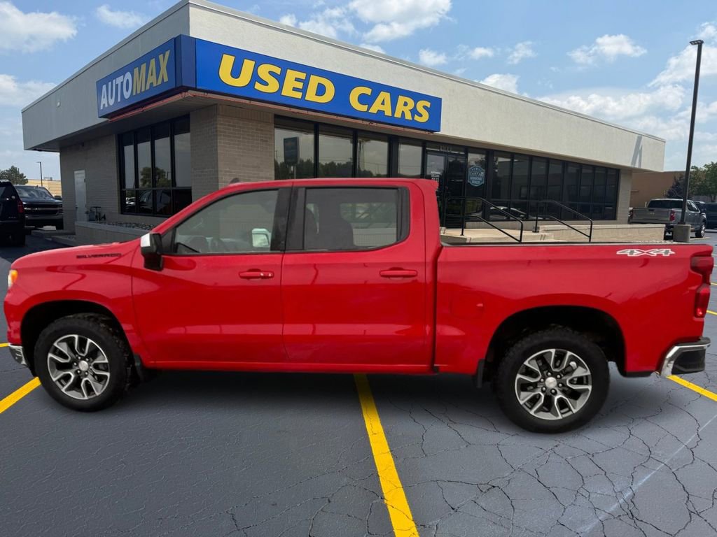 Used 2025 Chevrolet Silverado 1500 LT image 7
