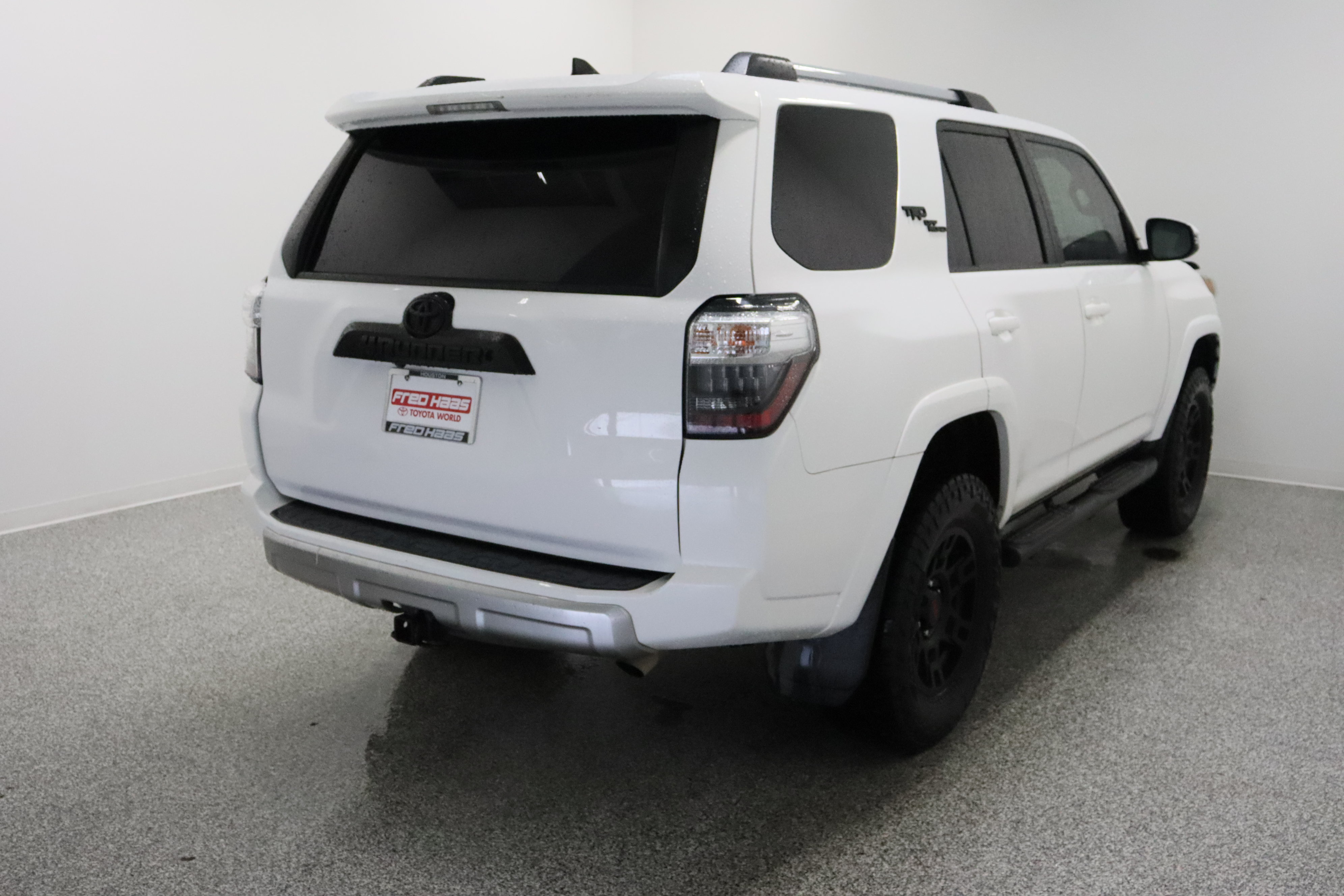 Used 2017 Toyota 4Runner TRD Off-Road Premium AWD/4WD image 7