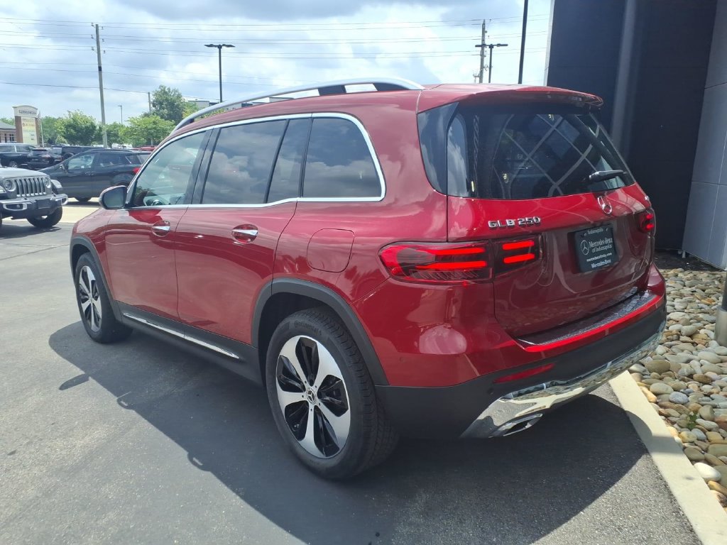 New 2026 Mercedes-Benz GLB 250 4MATIC image 4