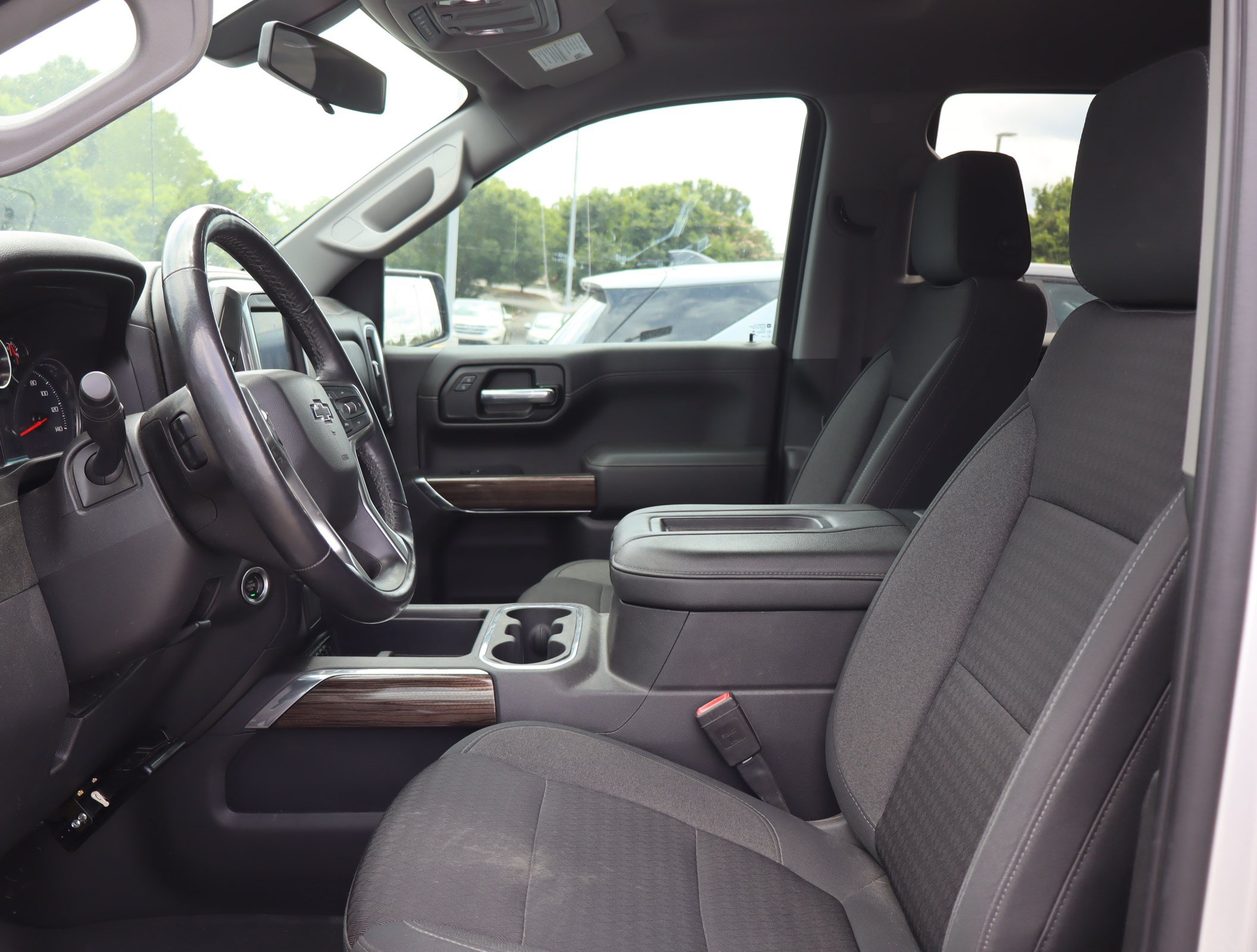 Used 2020 Chevrolet Silverado 1500 LT Trail Boss AWD/4WD image 14