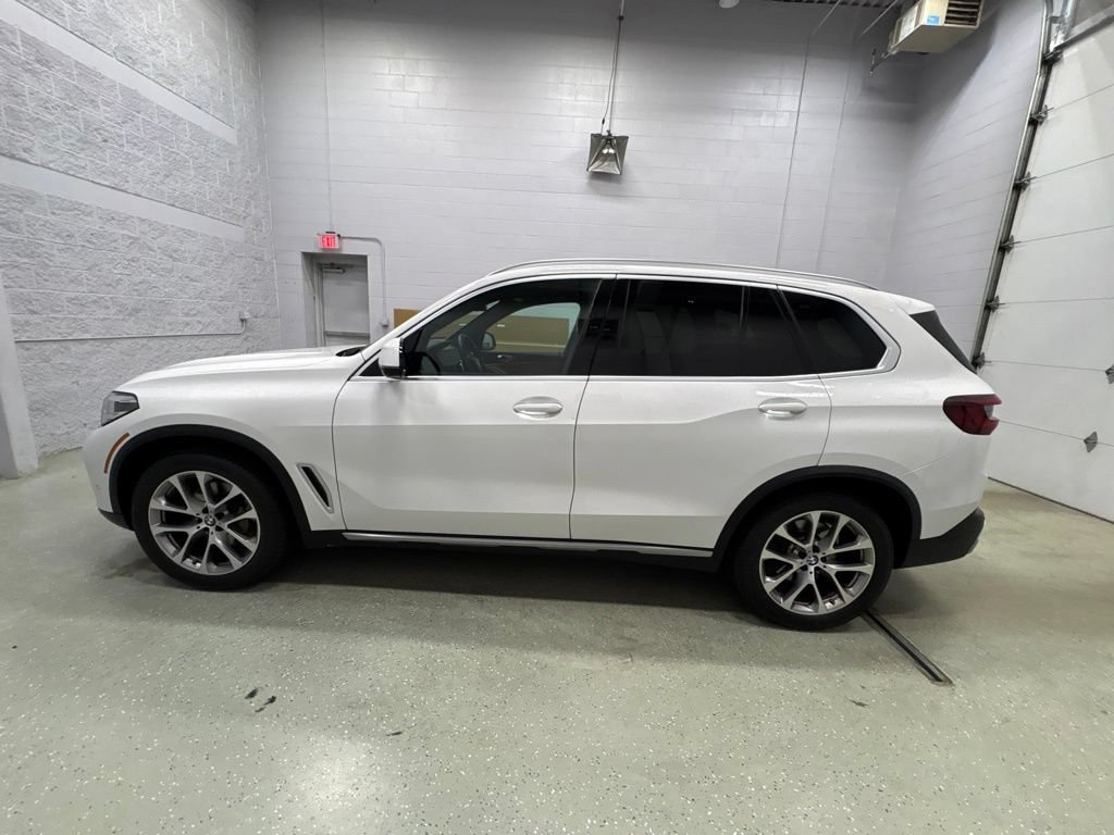 Used 2022 BMW X5 xDrive40i w/ Climate Comfort Package AWD/4WD image 7