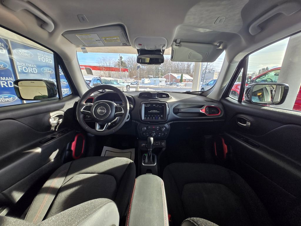 Used 2023 Jeep Renegade Trailhawk AWD/4WD image 27