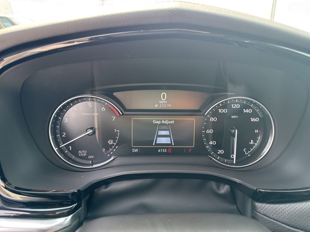 Used 2025 Cadillac XT6 Luxury image 24