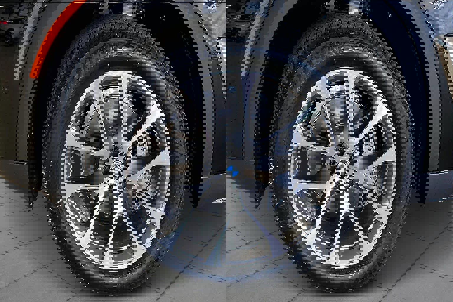 New 2026 BMW X5 sDrive40i image 11