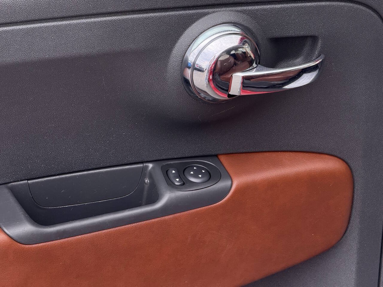 Used 2012 FIAT 500 Lounge w/ Luxury Leather Pkg FWD image 11