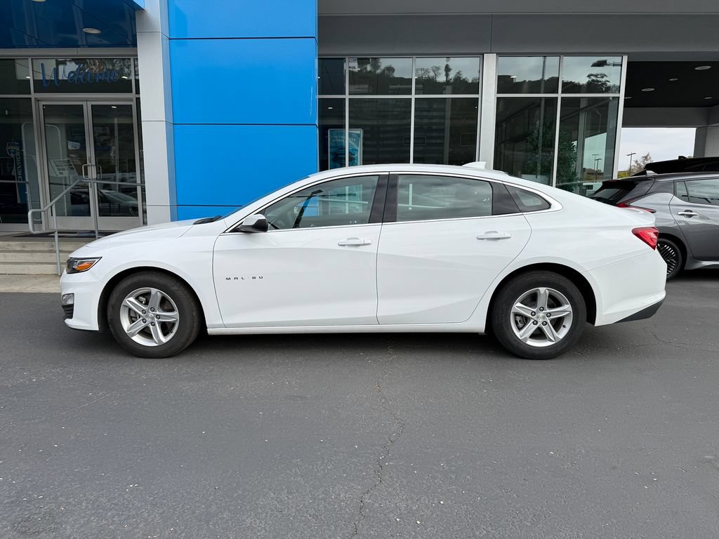 Used 2024 Chevrolet Malibu LT FWD image 5