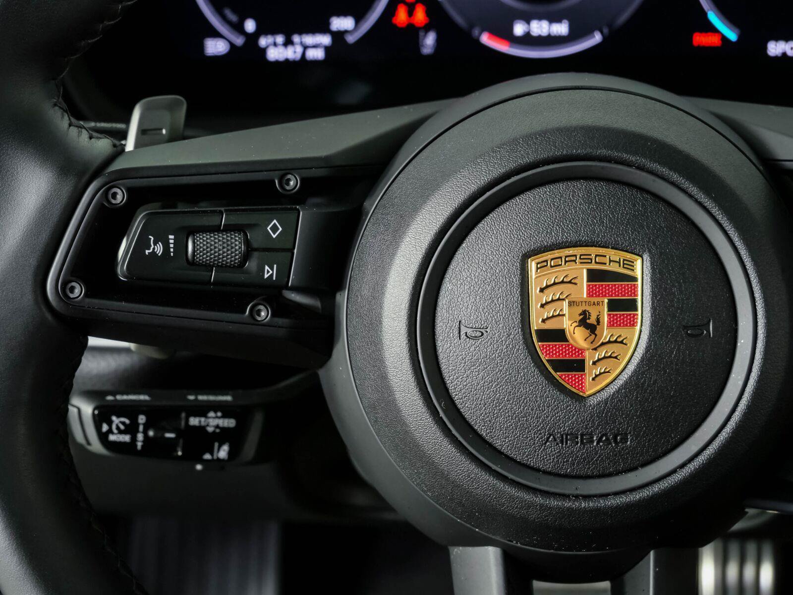 Used 2025 Porsche Cayenne S AWD/4WD image 10